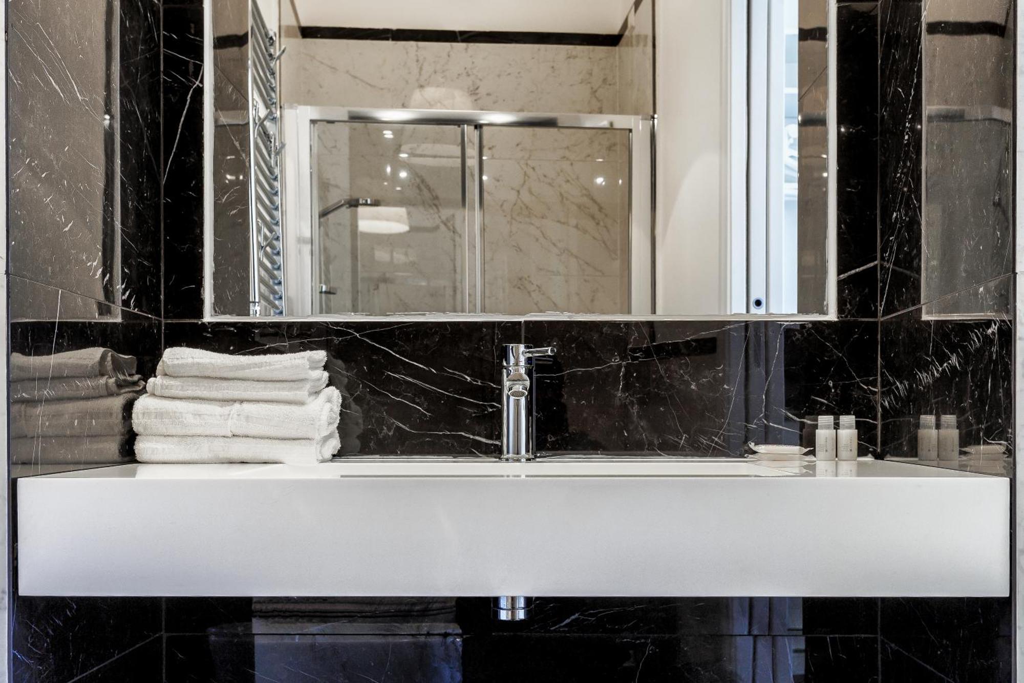 Pley Cagliari Boutique Suites المظهر الخارجي الصورة